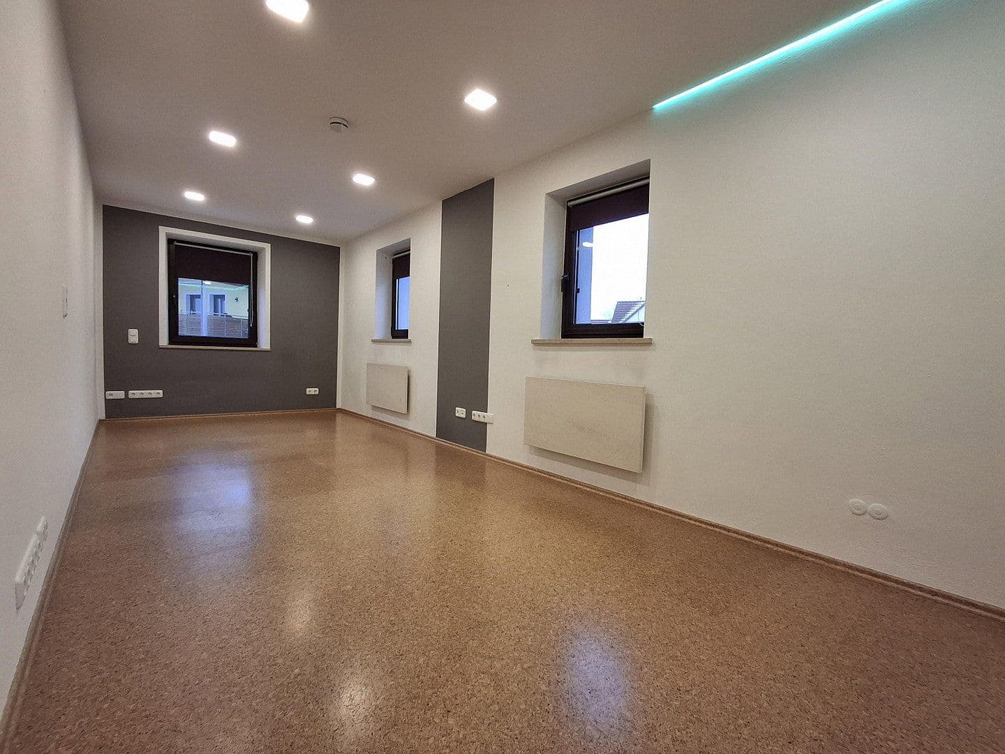 Prodej domu 159 m², pozemek 300 m², Dorfstr. 52, Haundorf, Bavorsko Prodej domu 159 m², pozemek 300 m², Dorfstr. 52, Haundorf, Bavorsko