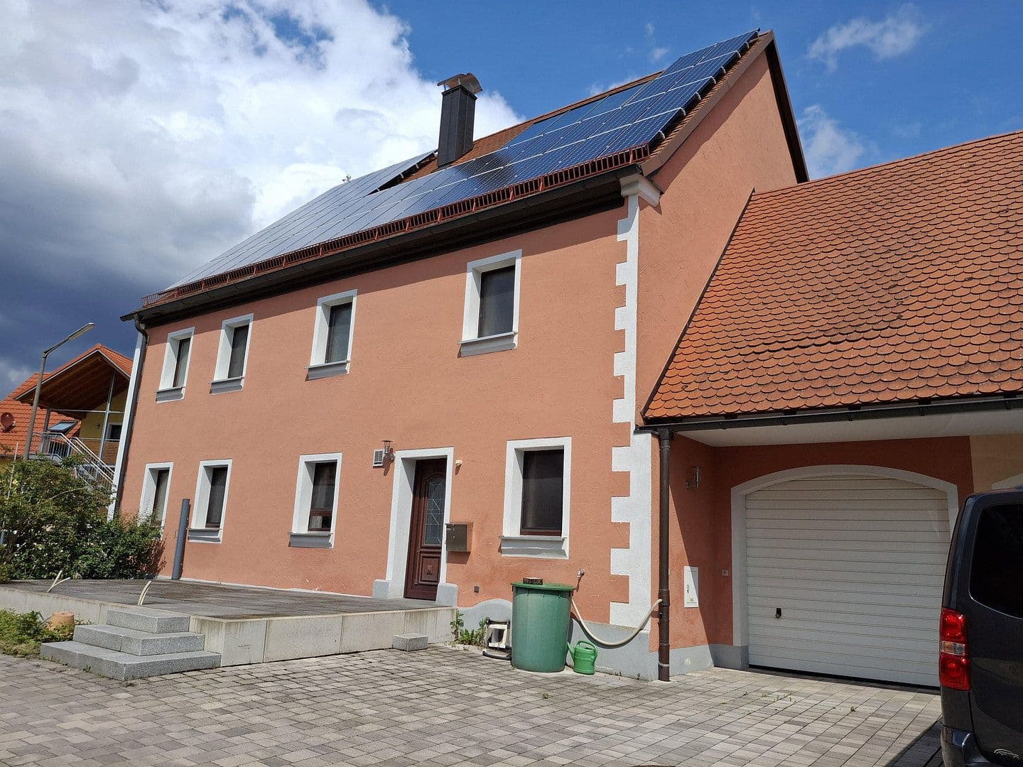 Prodej domu 159 m², pozemek 300 m², Dorfstr. 52, Haundorf, Bavorsko Prodej domu 159 m², pozemek 300 m², Dorfstr. 52, Haundorf, Bavorsko