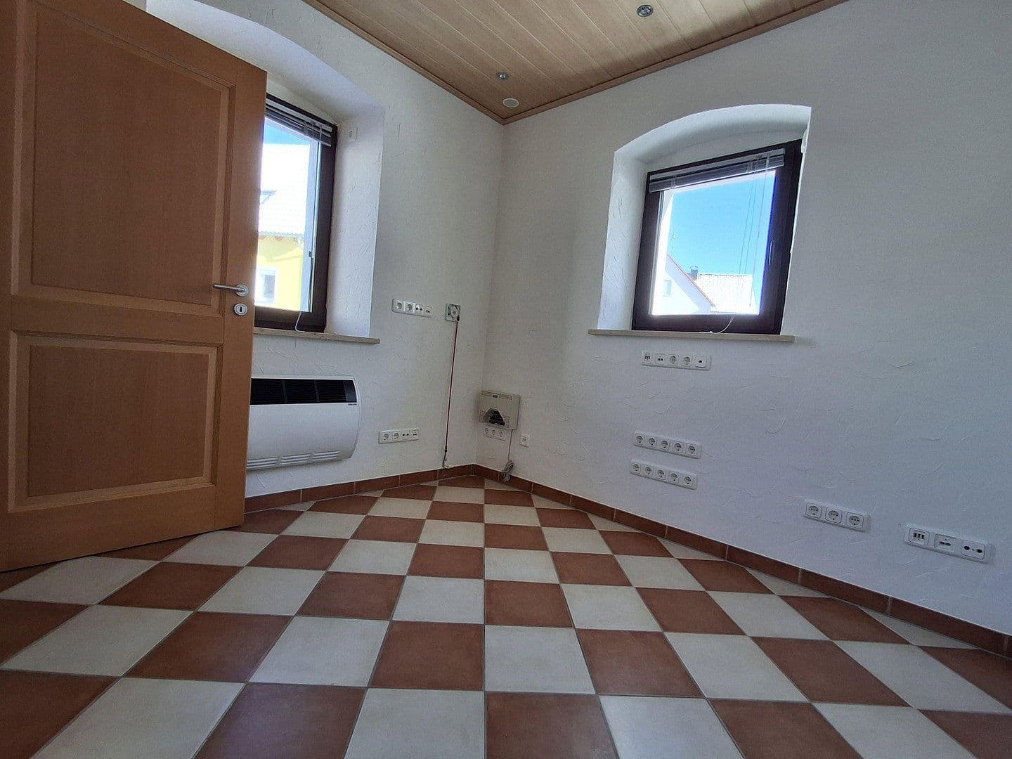 Prodej domu 159 m², pozemek 300 m², Dorfstr. 52, Haundorf, Bavorsko Prodej domu 159 m², pozemek 300 m², Dorfstr. 52, Haundorf, Bavorsko
