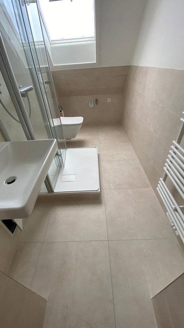 Pronájem bytu 3+1 64 m², Langenbernsdorf, Sasko Pronájem bytu 3+1 64 m², Langenbernsdorf, Sasko