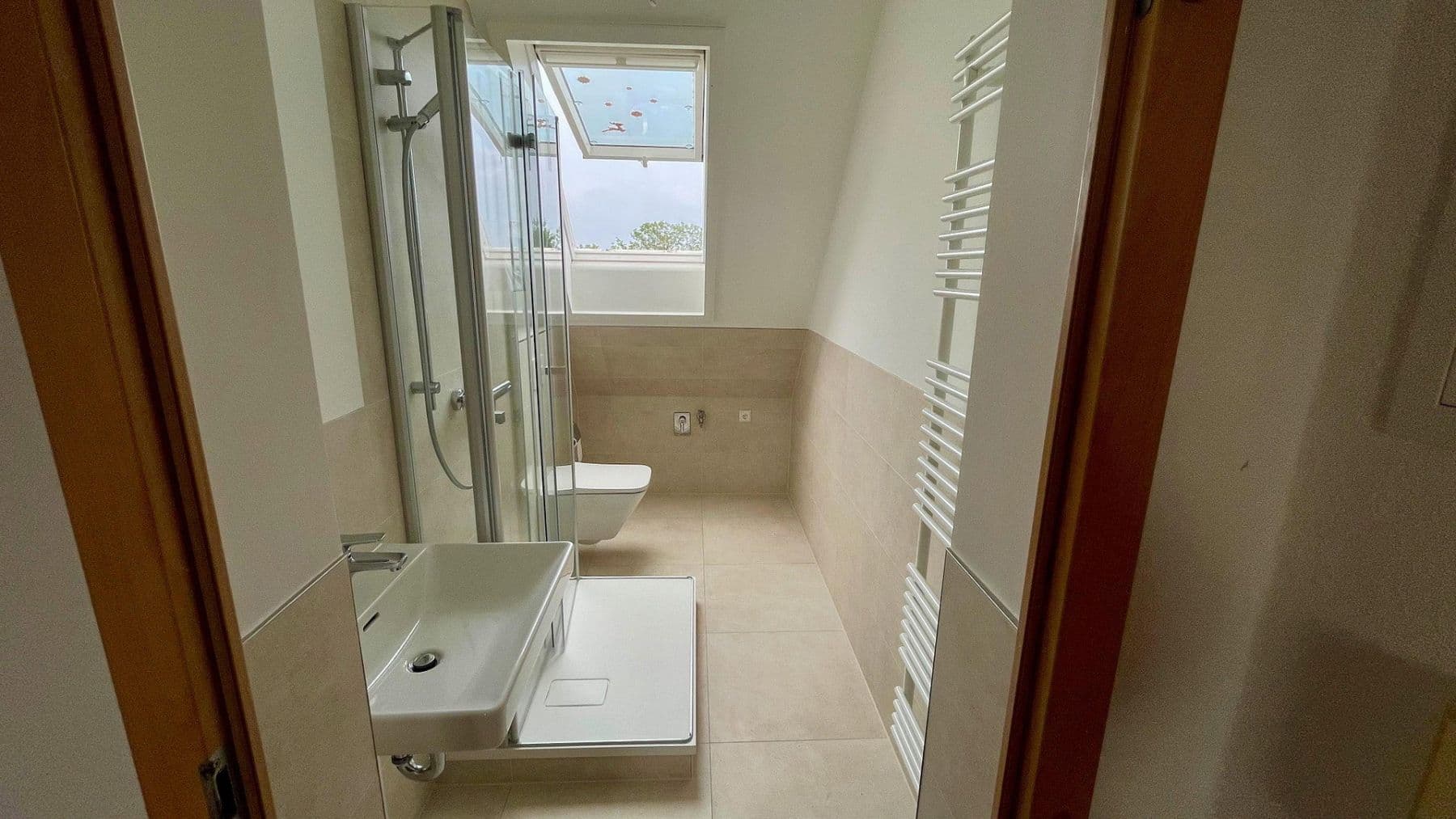 Pronájem bytu 3+1 64 m², Langenbernsdorf, Sasko Pronájem bytu 3+1 64 m², Langenbernsdorf, Sasko