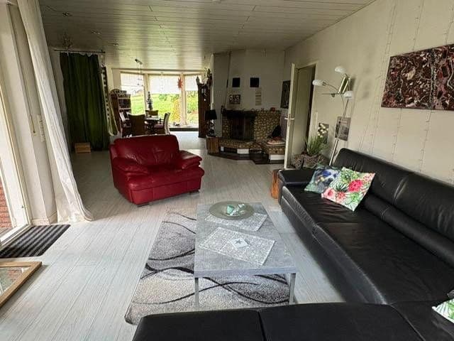 Prodej domu 142 m², pozemek 805 m², Brakel, Severní Porýní-Vestfálsko Prodej domu 142 m², pozemek 805 m², Brakel, Severní Porýní-Vestfálsko