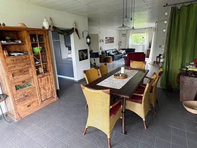 Prodej domu 142 m², pozemek 805 m², Brakel, Severní Porýní-Vestfálsko Prodej domu 142 m², pozemek 805 m², Brakel, Severní Porýní-Vestfálsko