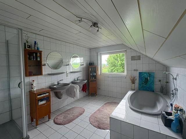 Prodej domu 142 m², pozemek 805 m², Brakel, Severní Porýní-Vestfálsko Prodej domu 142 m², pozemek 805 m², Brakel, Severní Porýní-Vestfálsko
