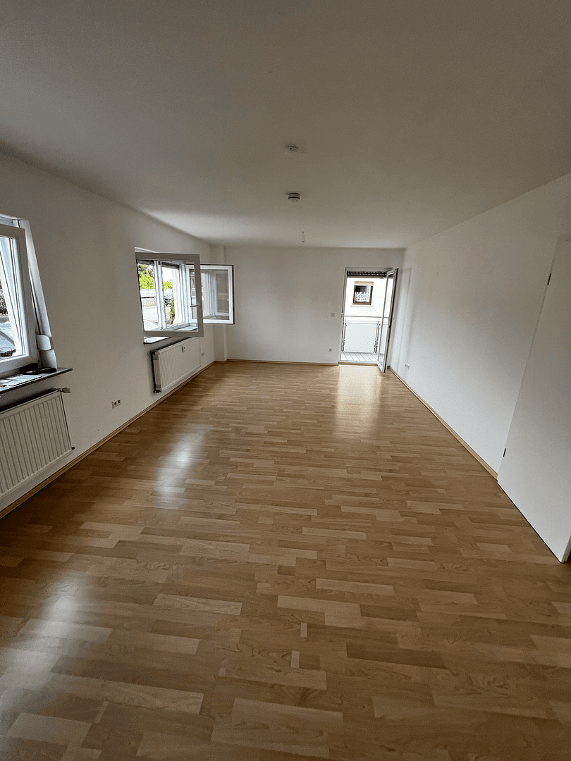 Pronájem bytu 2+1 60 m², Mühlhausener Straße 49, Östringen, Bádensko-Württembersko Pronájem bytu 2+1 60 m², Mühlhausener Straße 49, Östringen, Bádensko-Württembersko