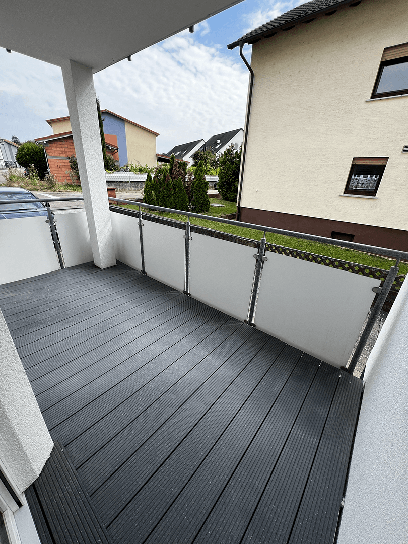 Pronájem bytu 2+1 60 m², Mühlhausener Straße 49, Östringen, Bádensko-Württembersko Pronájem bytu 2+1 60 m², Mühlhausener Straße 49, Östringen, Bádensko-Württembersko