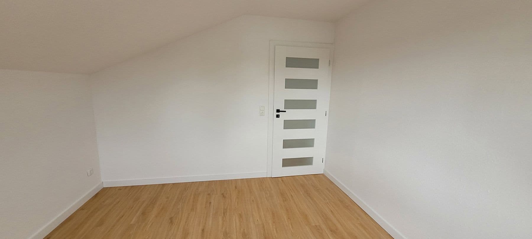 Prodej bytu 4+1 88 m², Bad Pyrmont, Dolní Sasko Prodej bytu 4+1 88 m², Bad Pyrmont, Dolní Sasko
