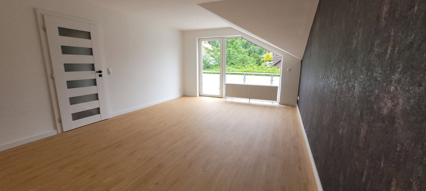 Prodej bytu 4+1 88 m², Bad Pyrmont, Dolní Sasko Prodej bytu 4+1 88 m², Bad Pyrmont, Dolní Sasko