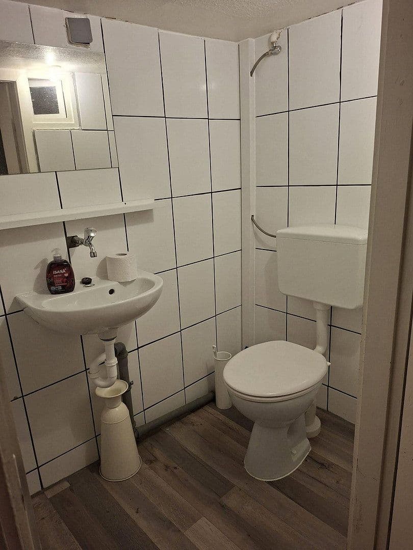 Pronájem nebytového prostoru 33 m², Marktstr. 12, Schieder-Schwalenberg, Severní Porýní-Vestfálsko Pronájem nebytového prostoru 33 m², Marktstr. 12, Schieder-Schwalenberg, Severní Porýní-Vestfálsko