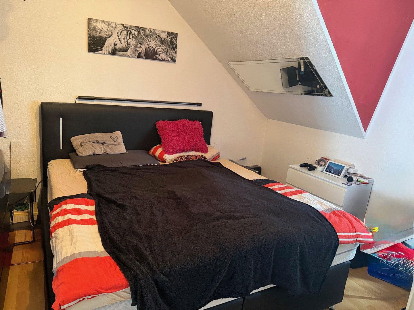 Pronájem bytu 2+1 65 m², Rathausstraße 17, Troisdorf, Severní Porýní-Vestfálsko Pronájem bytu 2+1 65 m², Rathausstraße 17, Troisdorf, Severní Porýní-Vestfálsko