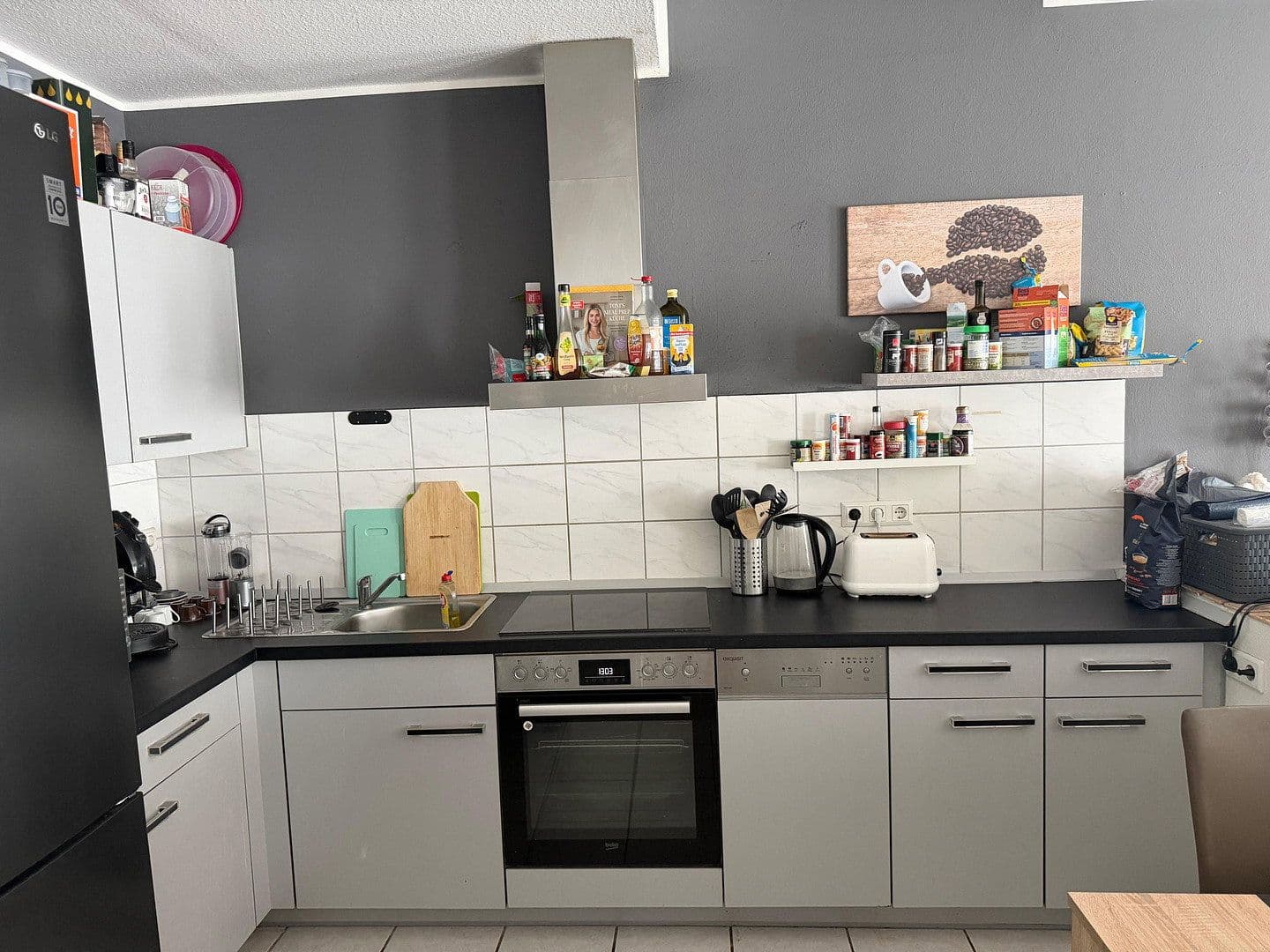 Pronájem bytu 2+1 65 m², Rathausstraße 17, Troisdorf, Severní Porýní-Vestfálsko Pronájem bytu 2+1 65 m², Rathausstraße 17, Troisdorf, Severní Porýní-Vestfálsko