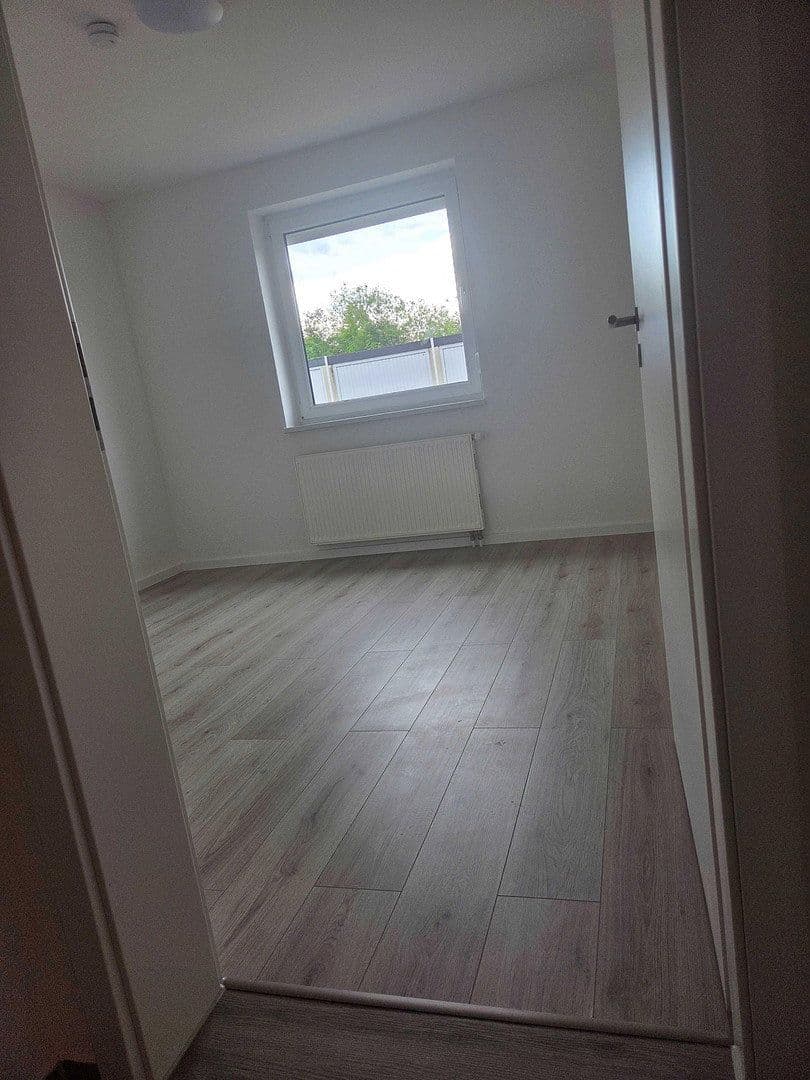 Pronájem bytu 2+1 64 m², Anemonenstraße 4, Neubrandenburg, Mecklenburg-Vorpommern Pronájem bytu 2+1 64 m², Anemonenstraße 4, Neubrandenburg, Mecklenburg-Vorpommern