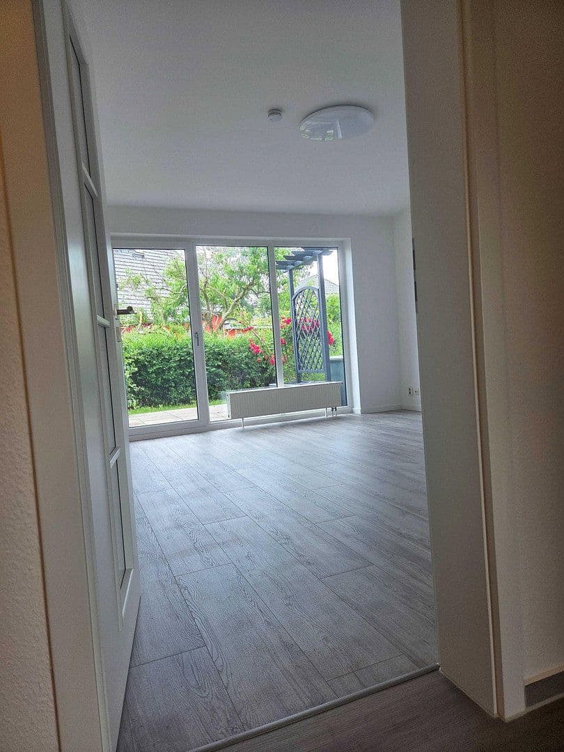 Pronájem bytu 2+1 64 m², Anemonenstraße 4, Neubrandenburg, Mecklenburg-Vorpommern Pronájem bytu 2+1 64 m², Anemonenstraße 4, Neubrandenburg, Mecklenburg-Vorpommern