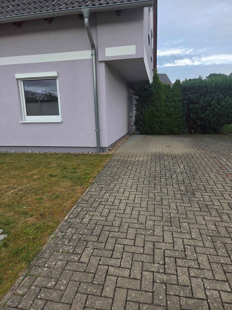 Pronájem bytu 2+1 64 m², Anemonenstraße 4, Neubrandenburg, Mecklenburg-Vorpommern Pronájem bytu 2+1 64 m², Anemonenstraße 4, Neubrandenburg, Mecklenburg-Vorpommern