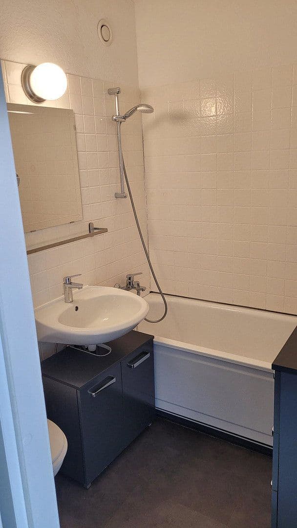 Pronájem bytu 1+1 28 m², Hunsrückstr. 5, Kerpen, Severní Porýní-Vestfálsko Pronájem bytu 1+1 28 m², Hunsrückstr. 5, Kerpen, Severní Porýní-Vestfálsko