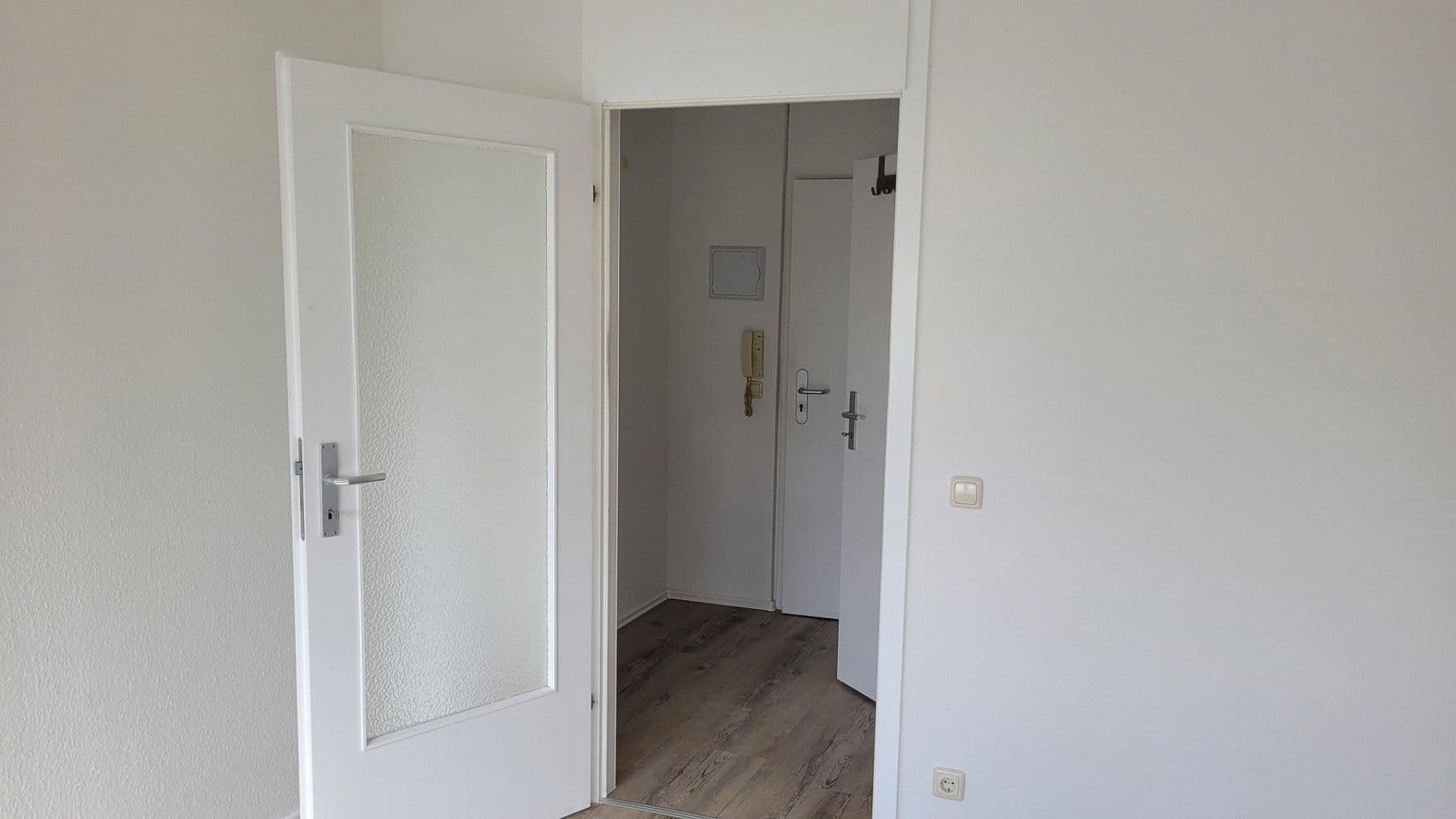 Pronájem bytu 1+1 28 m², Hunsrückstr. 5, Kerpen, Severní Porýní-Vestfálsko Pronájem bytu 1+1 28 m², Hunsrückstr. 5, Kerpen, Severní Porýní-Vestfálsko