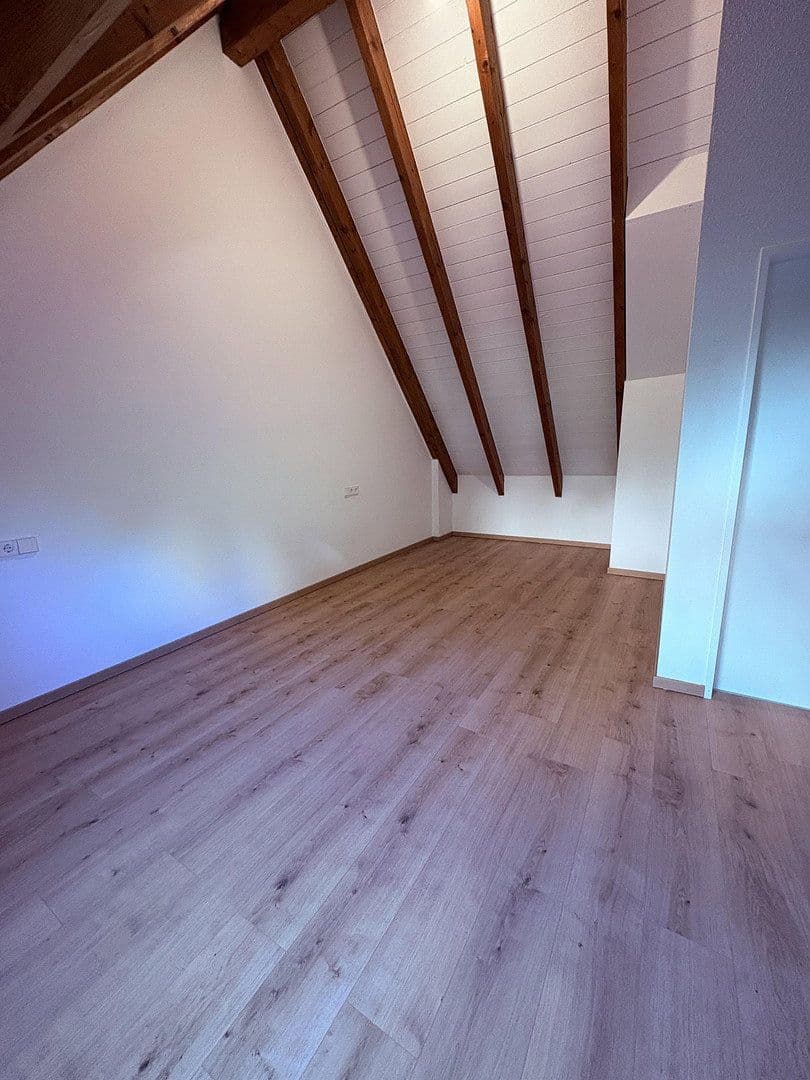 Pronájem bytu 2+1 70 m², Weingarten, Bádensko-Württembersko Pronájem bytu 2+1 70 m², Weingarten, Bádensko-Württembersko