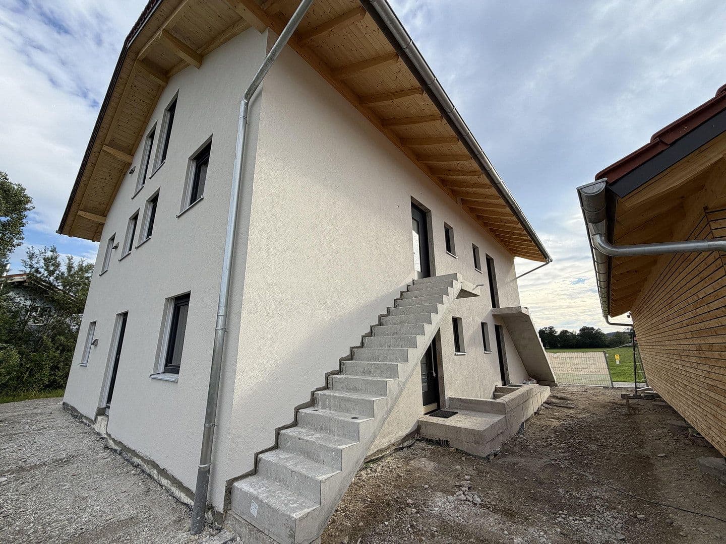 Pronájem bytu 4+1 112 m², Obing, Bavorsko Pronájem bytu 4+1 112 m², Obing, Bavorsko