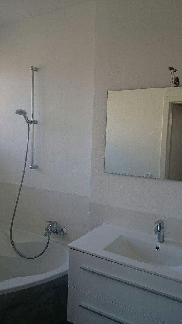 Pronájem bytu 4+1 89 m², Olpener Straße 701, Köln, Severní Porýní-Vestfálsko Pronájem bytu 4+1 89 m², Olpener Straße 701, Köln, Severní Porýní-Vestfálsko