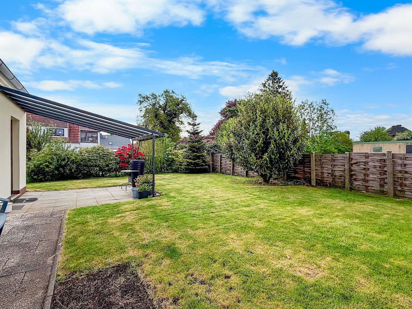Pronájem bytu 3+1 80 m², Langenfeldweg 2, Schiffdorf, Dolní Sasko Pronájem bytu 3+1 80 m², Langenfeldweg 2, Schiffdorf, Dolní Sasko