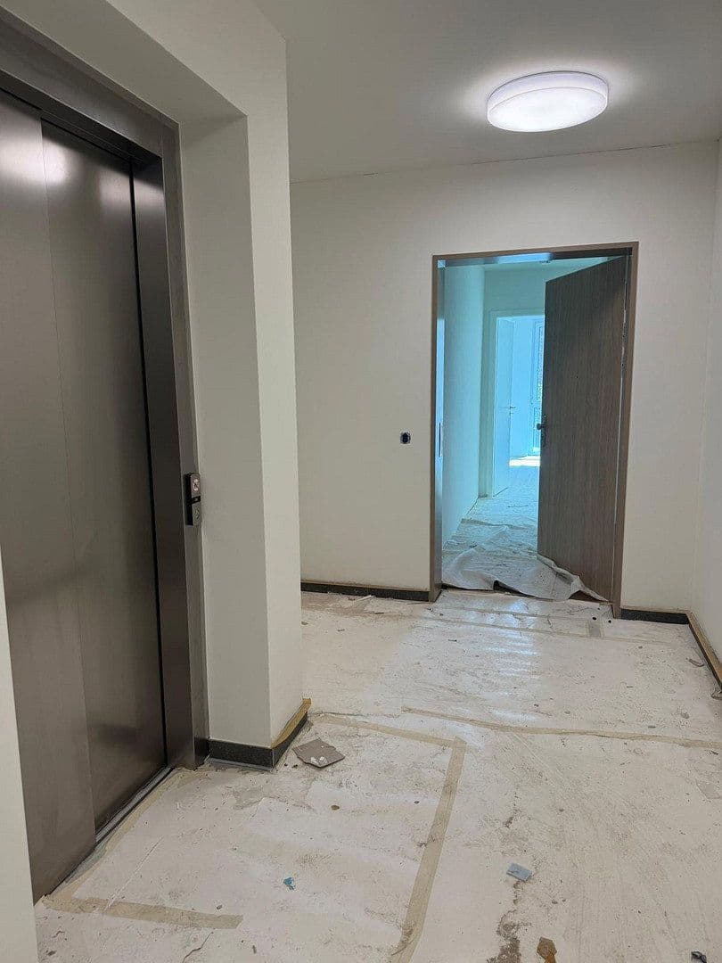 Pronájem bytu 3+1 84 m², Billhorner Kanalstraße 56, Hamburg, Hamburg Pronájem bytu 3+1 84 m², Billhorner Kanalstraße 56, Hamburg, Hamburg