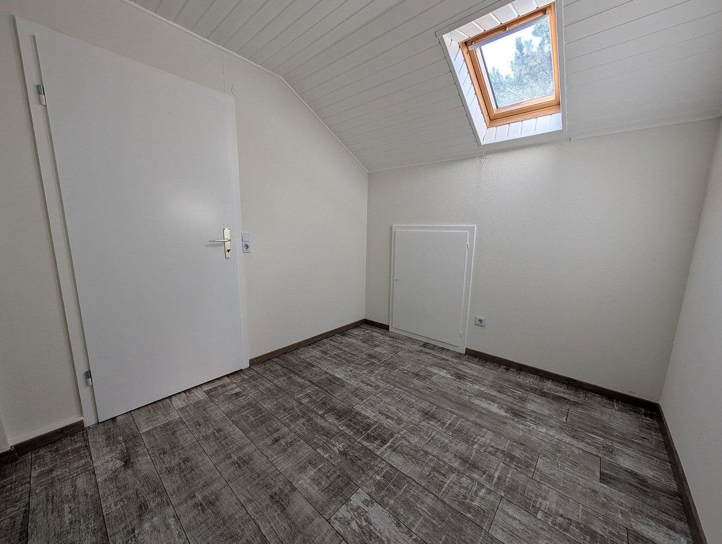 Pronájem bytu 1+kk 37 m², Johann-Peter-Hebelstr. 20, Schliengen, Bádensko-Württembersko Pronájem bytu 1+kk 37 m², Johann-Peter-Hebelstr. 20, Schliengen, Bádensko-Württembersko
