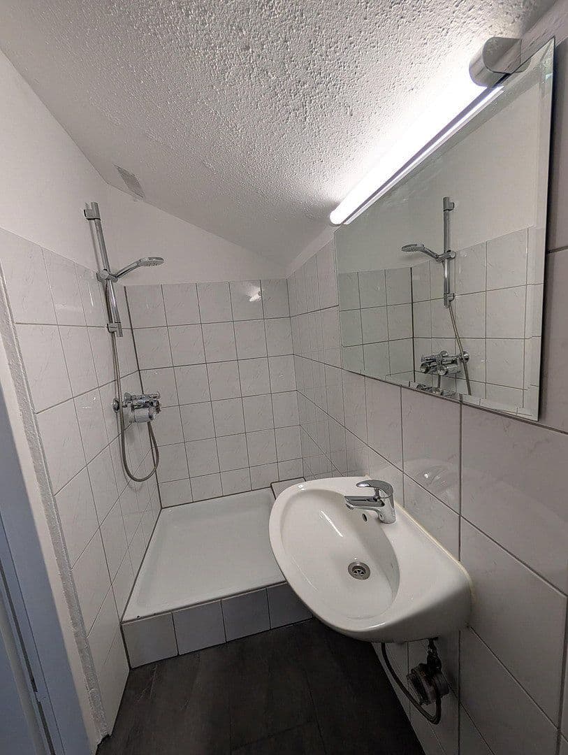 Pronájem bytu 1+kk 37 m², Johann-Peter-Hebelstr. 20, Schliengen, Bádensko-Württembersko Pronájem bytu 1+kk 37 m², Johann-Peter-Hebelstr. 20, Schliengen, Bádensko-Württembersko