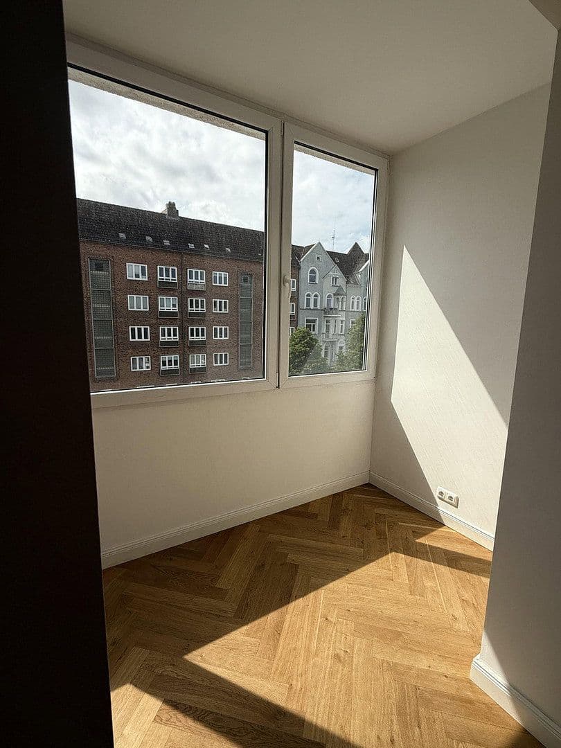 Prodej bytu 2+1 60 m², Holtenauer Straße 228, Kiel, Šlesvicko-Holštýnsko Prodej bytu 2+1 60 m², Holtenauer Straße 228, Kiel, Šlesvicko-Holštýnsko