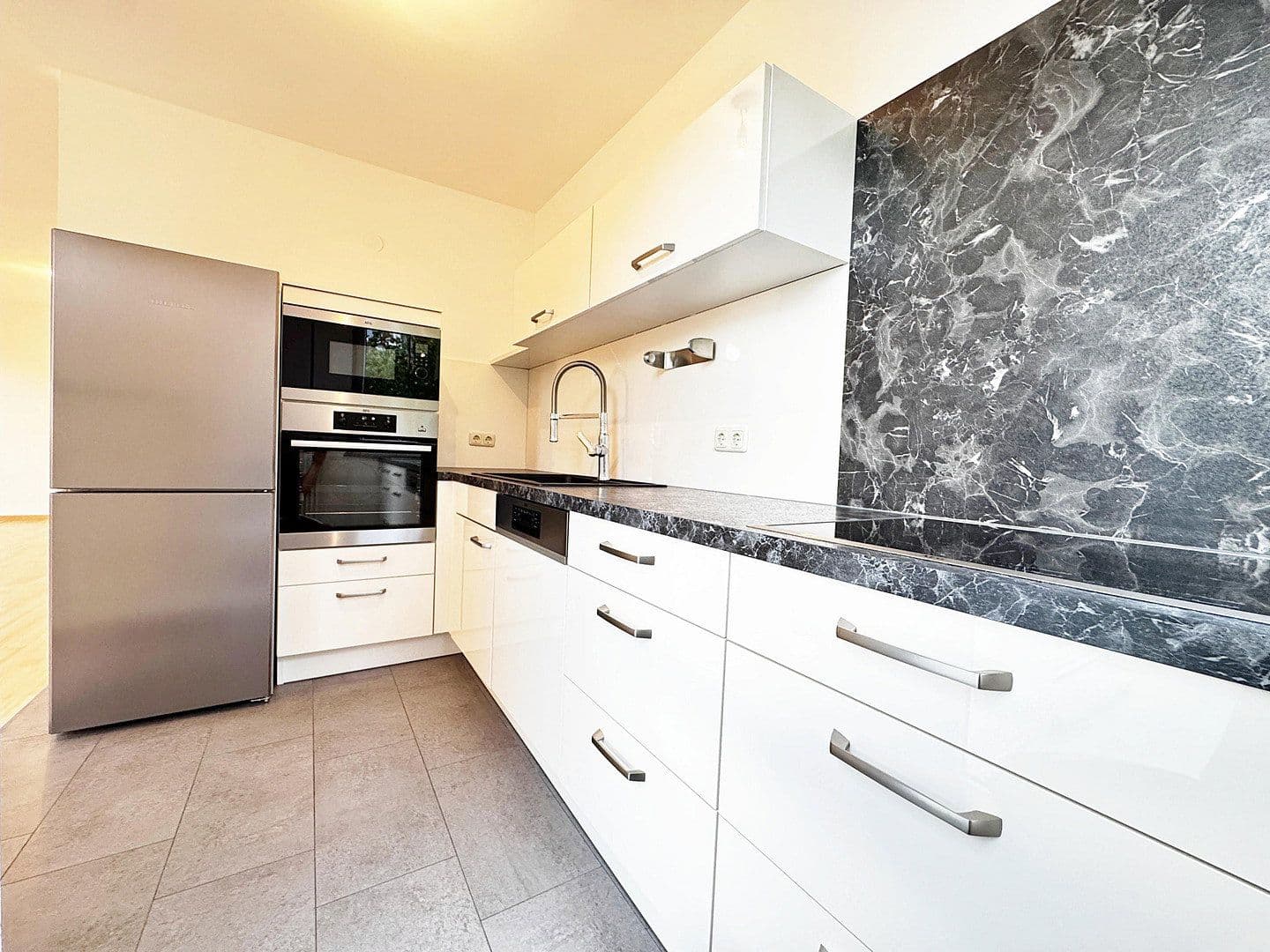 Pronájem bytu 3+1 88 m², Landsham bei Kirchheim, Bavorsko Pronájem bytu 3+1 88 m², Landsham bei Kirchheim, Bavorsko