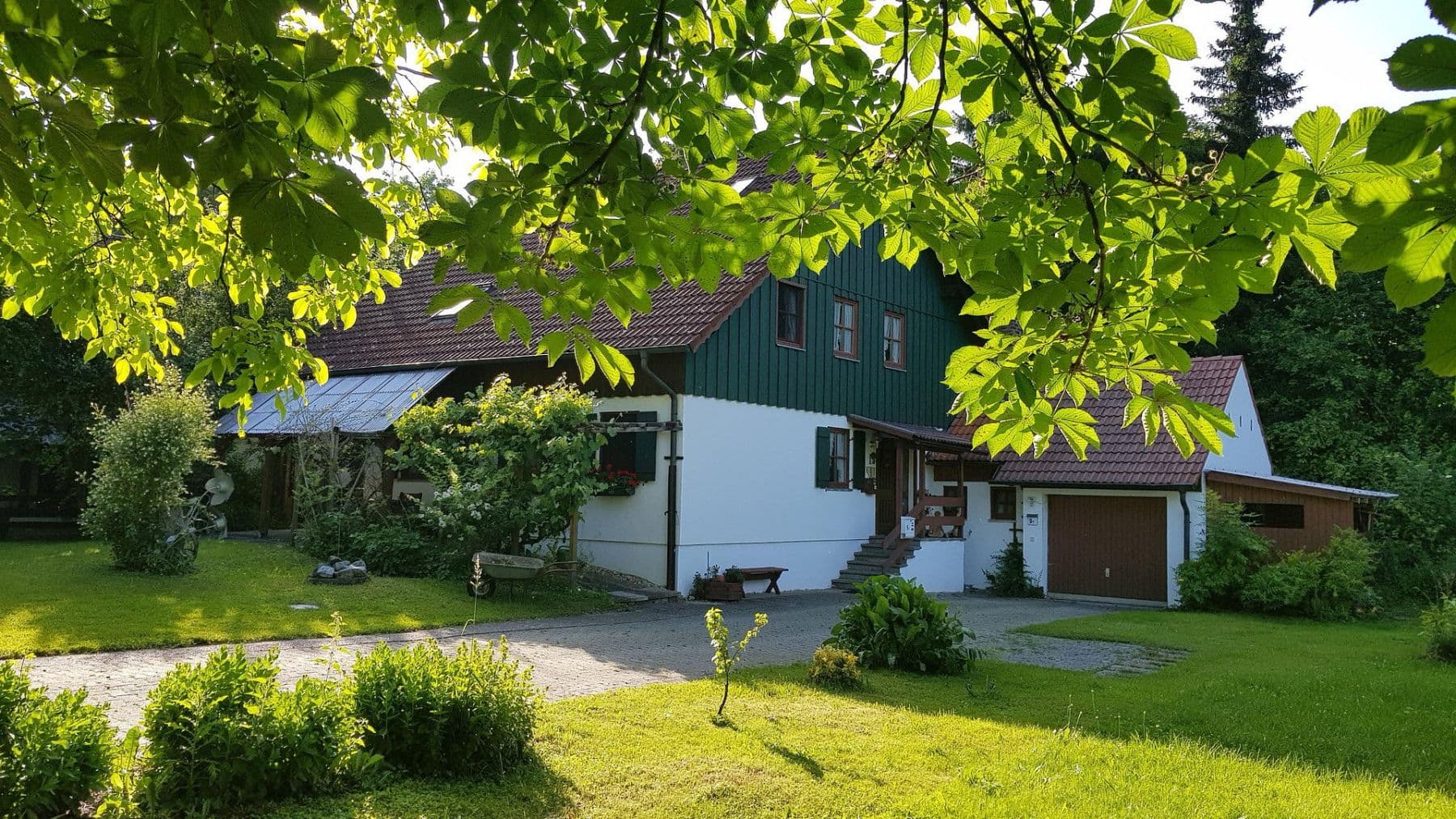 Prodej domu 230 m², pozemek 774 m², Schloßberg 9 a, Tiefenbach, Bavorsko Prodej domu 230 m², pozemek 774 m², Schloßberg 9 a, Tiefenbach, Bavorsko