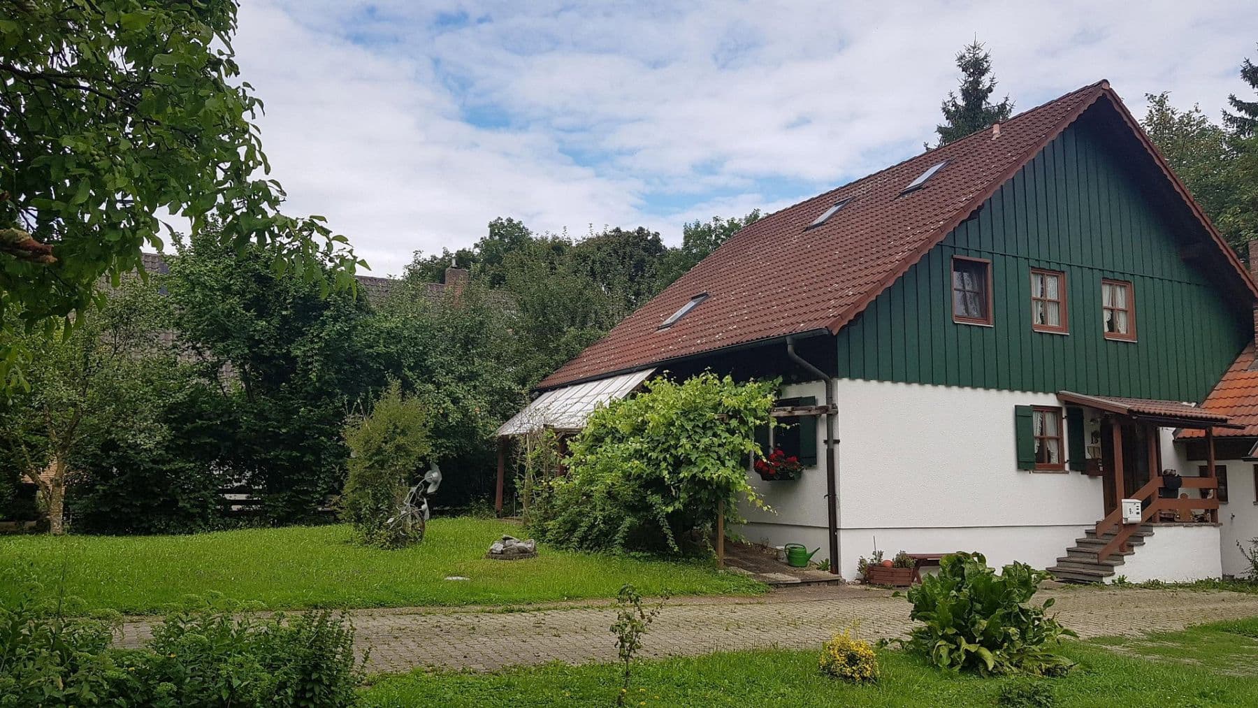Prodej domu 230 m², pozemek 774 m², Schloßberg 9 a, Tiefenbach, Bavorsko Prodej domu 230 m², pozemek 774 m², Schloßberg 9 a, Tiefenbach, Bavorsko