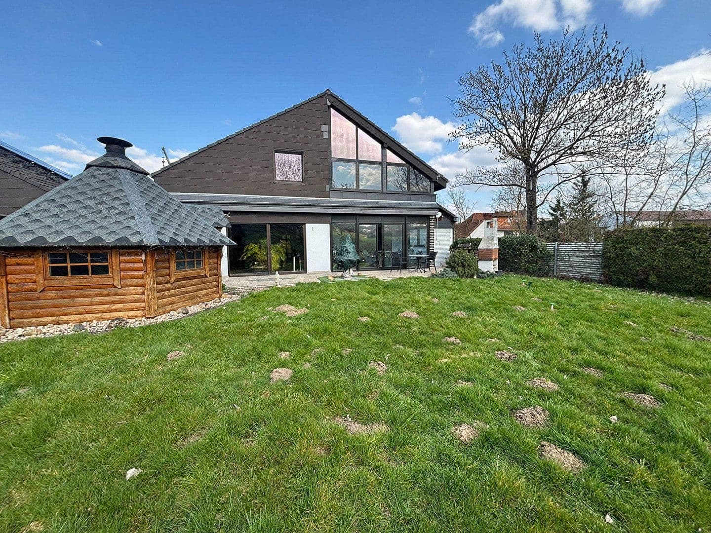 Prodej domu 200 m², pozemek 560 m², Bad Nauheim, Hessen Prodej domu 200 m², pozemek 560 m², Bad Nauheim, Hessen