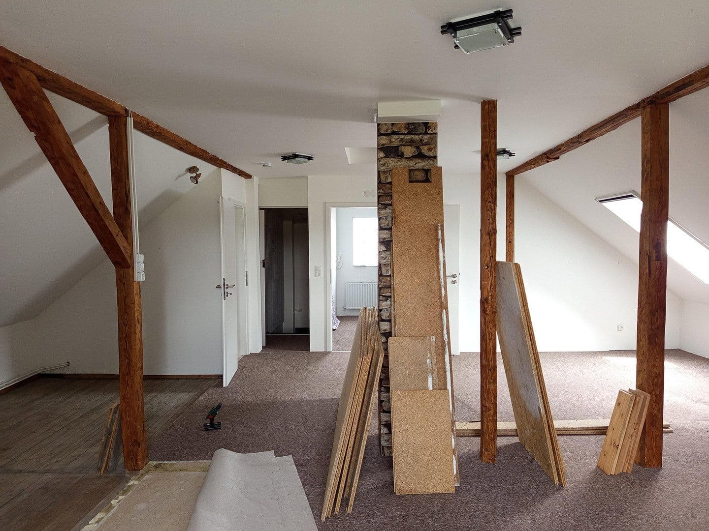 Prodej domu 477 m², pozemek 23.953 m², Averlak, Šlesvicko-Holštýnsko Prodej domu 477 m², pozemek 23.953 m², Averlak, Šlesvicko-Holštýnsko