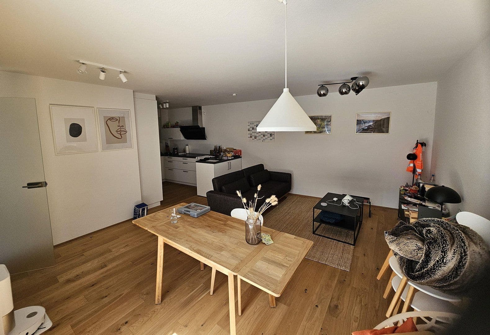 Pronájem bytu 2+1 73 m², Amalienstr. 8, Karlsruhe, Bádensko-Württembersko Pronájem bytu 2+1 73 m², Amalienstr. 8, Karlsruhe, Bádensko-Württembersko