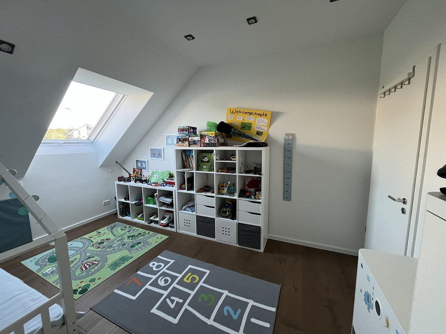 Prodej domu 170 m², pozemek 312 m², Pfinztal, Bádensko-Württembersko Prodej domu 170 m², pozemek 312 m², Pfinztal, Bádensko-Württembersko