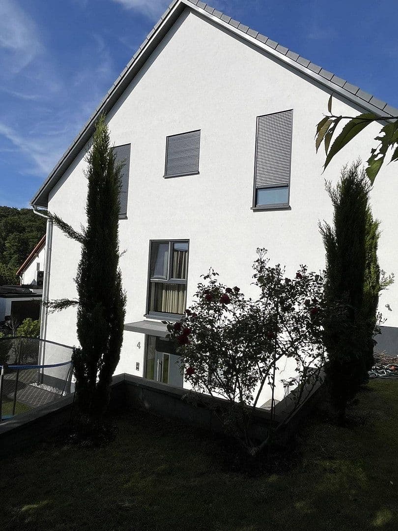 Prodej domu 170 m², pozemek 312 m², Pfinztal, Bádensko-Württembersko Prodej domu 170 m², pozemek 312 m², Pfinztal, Bádensko-Württembersko