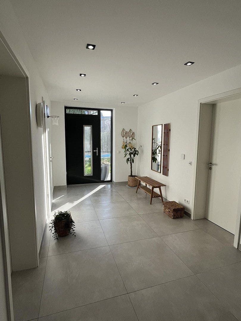 Prodej domu 170 m², pozemek 312 m², Pfinztal, Bádensko-Württembersko Prodej domu 170 m², pozemek 312 m², Pfinztal, Bádensko-Württembersko