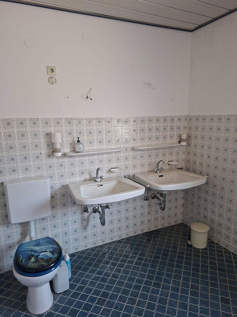 Prodej domu 480 m², pozemek 650 m², Tassilostraße 7, Münchsmünster, Bavorsko Prodej domu 480 m², pozemek 650 m², Tassilostraße 7, Münchsmünster, Bavorsko