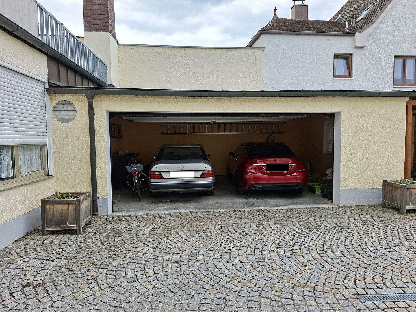 Prodej domu 480 m², pozemek 650 m², Tassilostraße 7, Münchsmünster, Bavorsko Prodej domu 480 m², pozemek 650 m², Tassilostraße 7, Münchsmünster, Bavorsko