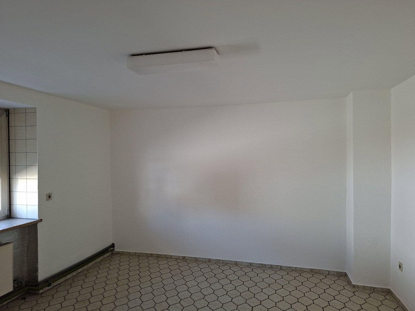 Prodej domu 480 m², pozemek 650 m², Tassilostraße 7, Münchsmünster, Bavorsko Prodej domu 480 m², pozemek 650 m², Tassilostraße 7, Münchsmünster, Bavorsko