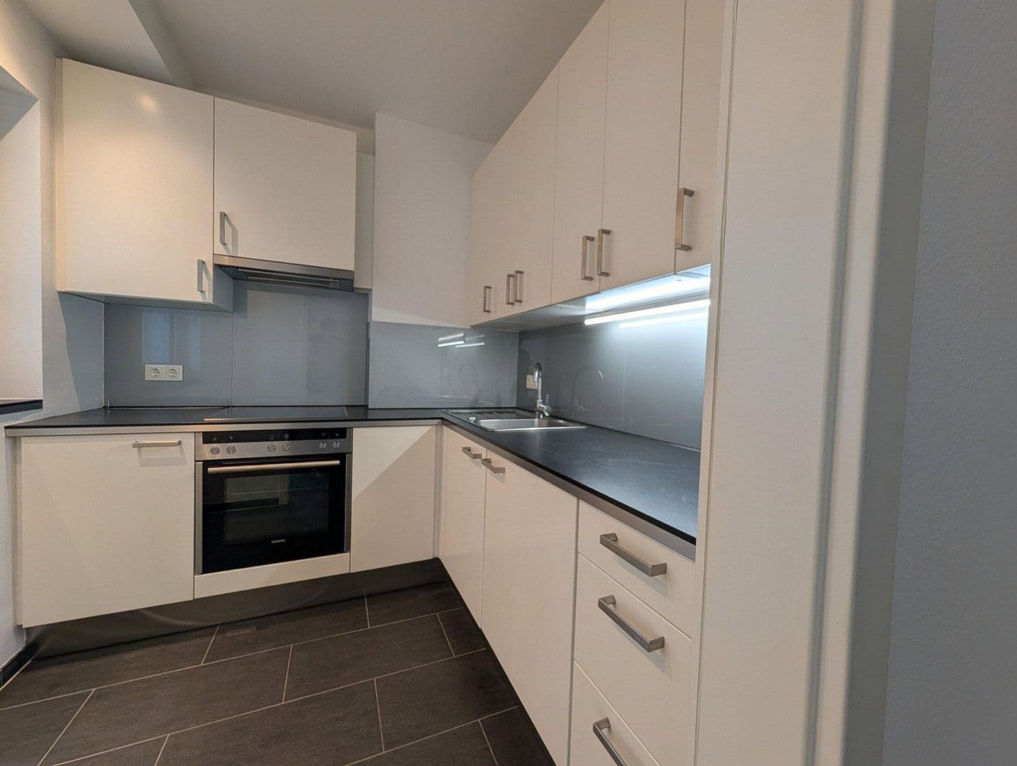 Pronájem bytu 2+1 52 m², Bei der Hopfenkarre 28, Hamburg, Hamburg Pronájem bytu 2+1 52 m², Bei der Hopfenkarre 28, Hamburg, Hamburg