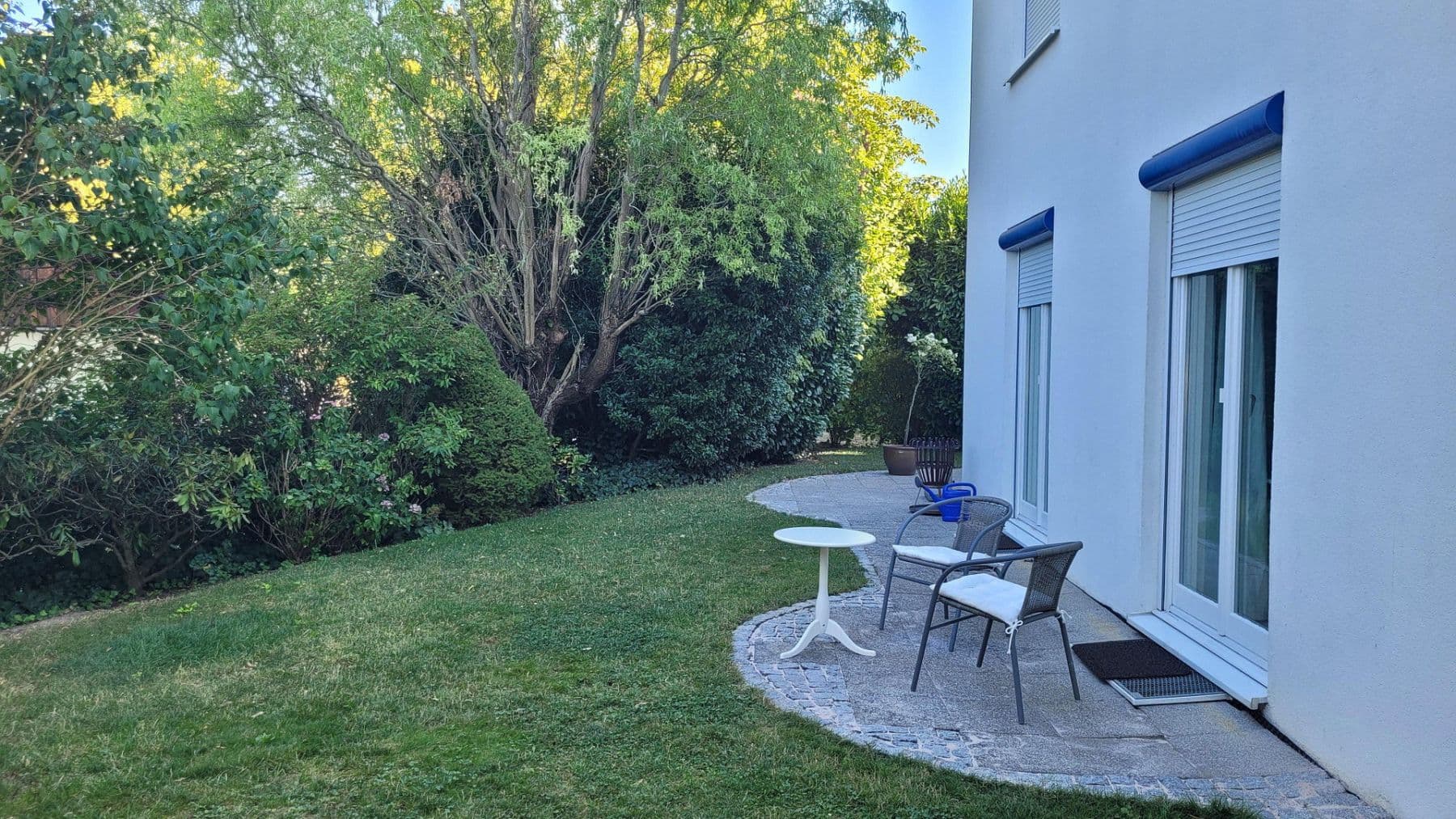 Prodej domu 224 m², pozemek 568 m², Jestetten, Bádensko-Württembersko Prodej domu 224 m², pozemek 568 m², Jestetten, Bádensko-Württembersko