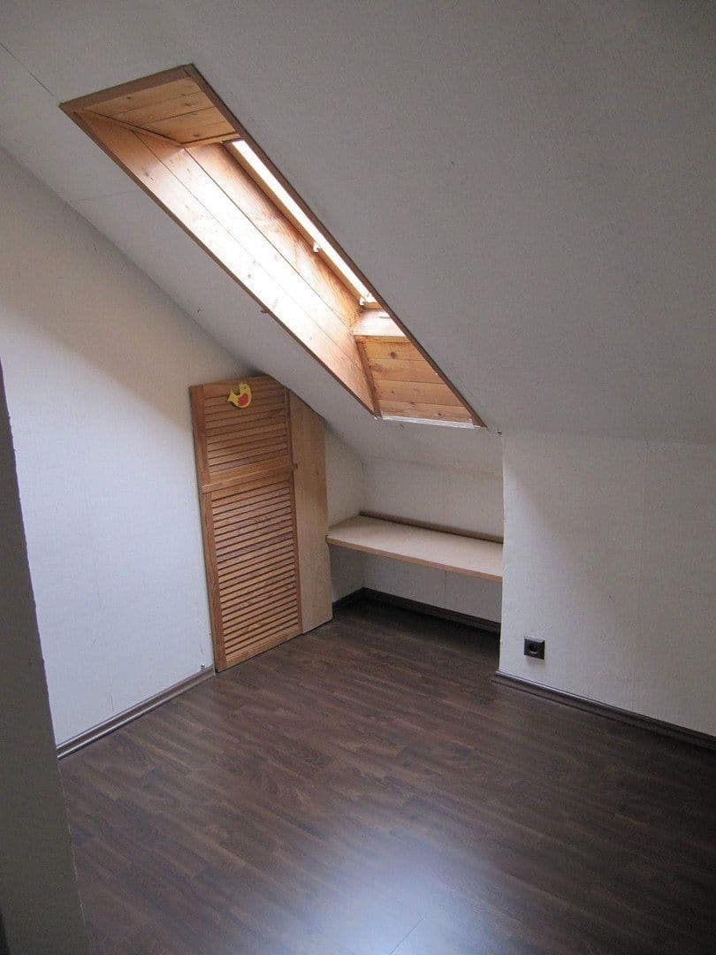 Prodej domu 170 m², pozemek 290 m², Hartensteinerstrasse 6, Nürnberg, Bavorsko Prodej domu 170 m², pozemek 290 m², Hartensteinerstrasse 6, Nürnberg, Bavorsko