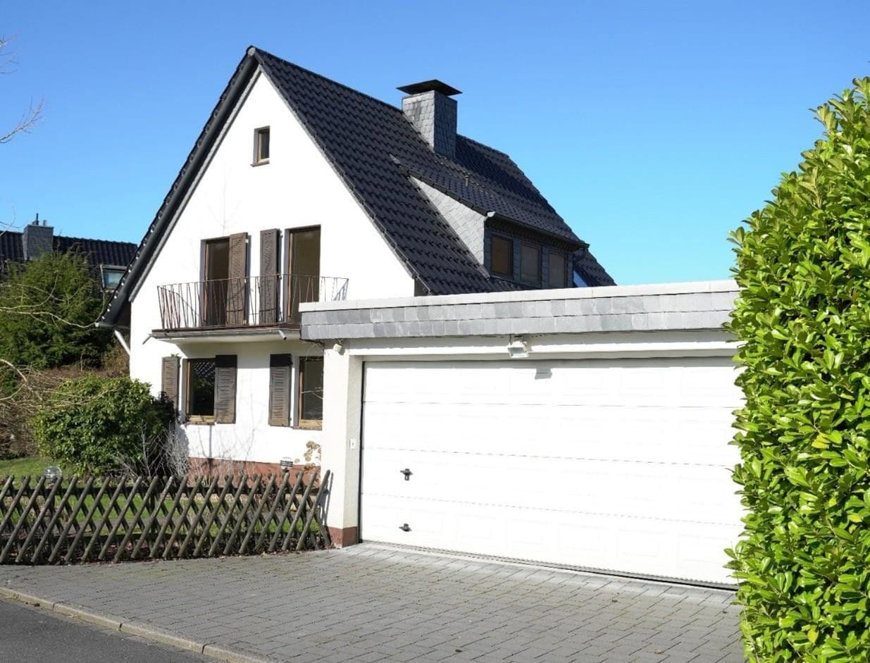Prodej domu 142 m², pozemek 862 m², Odenthal, Severní Porýní-Vestfálsko Prodej domu 142 m², pozemek 862 m², Odenthal, Severní Porýní-Vestfálsko