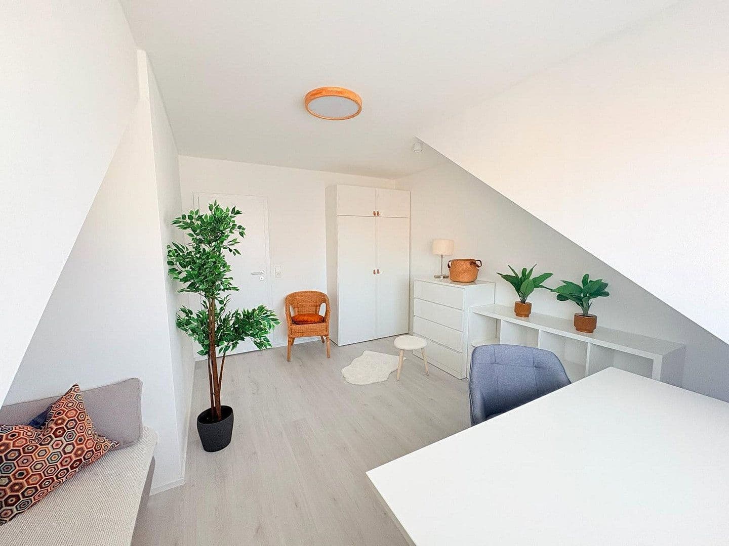 Pronájem bytu 3+kk 80 m², Hockenheim, Bádensko-Württembersko Pronájem bytu 3+kk 80 m², Hockenheim, Bádensko-Württembersko