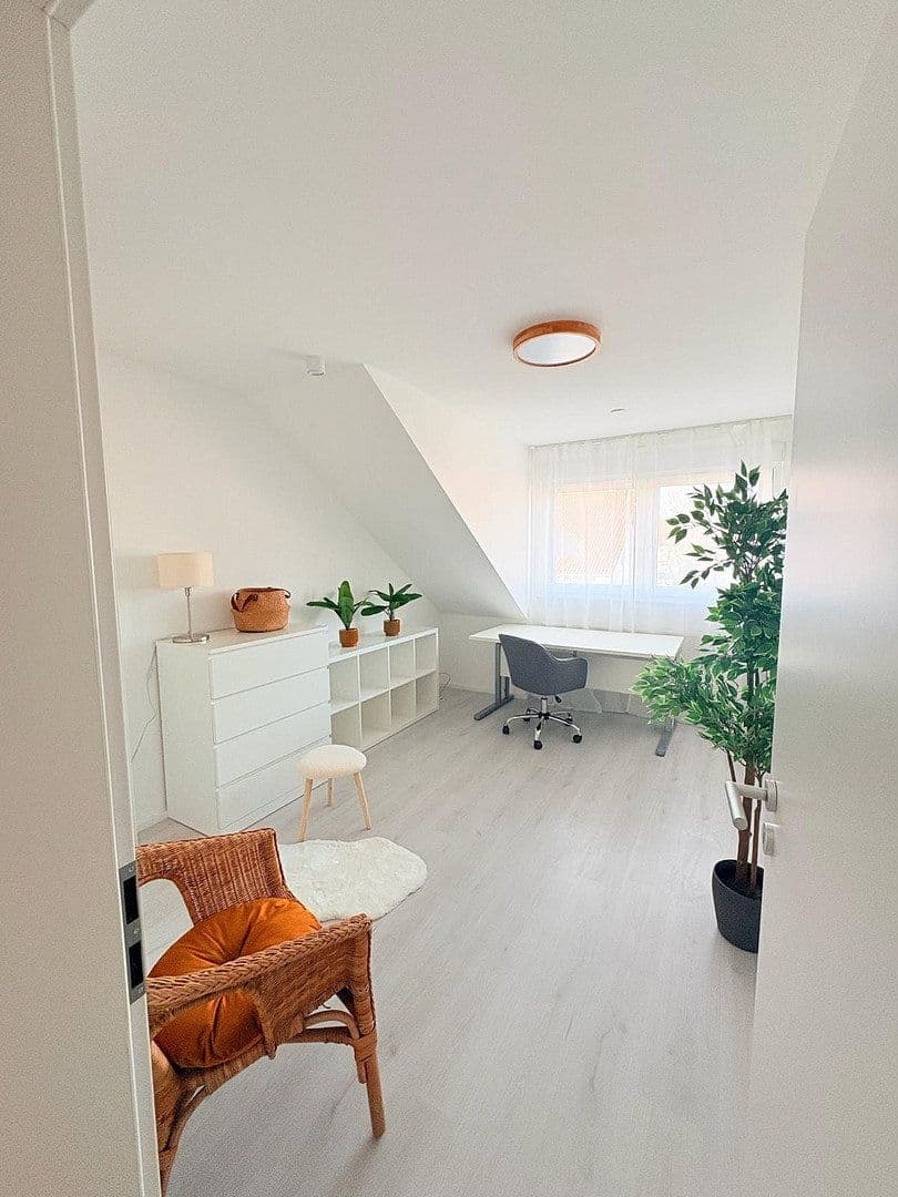 Pronájem bytu 3+kk 80 m², Hockenheim, Bádensko-Württembersko Pronájem bytu 3+kk 80 m², Hockenheim, Bádensko-Württembersko