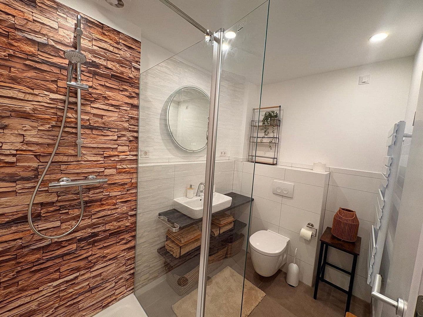 Pronájem bytu 3+kk 80 m², Hockenheim, Bádensko-Württembersko Pronájem bytu 3+kk 80 m², Hockenheim, Bádensko-Württembersko