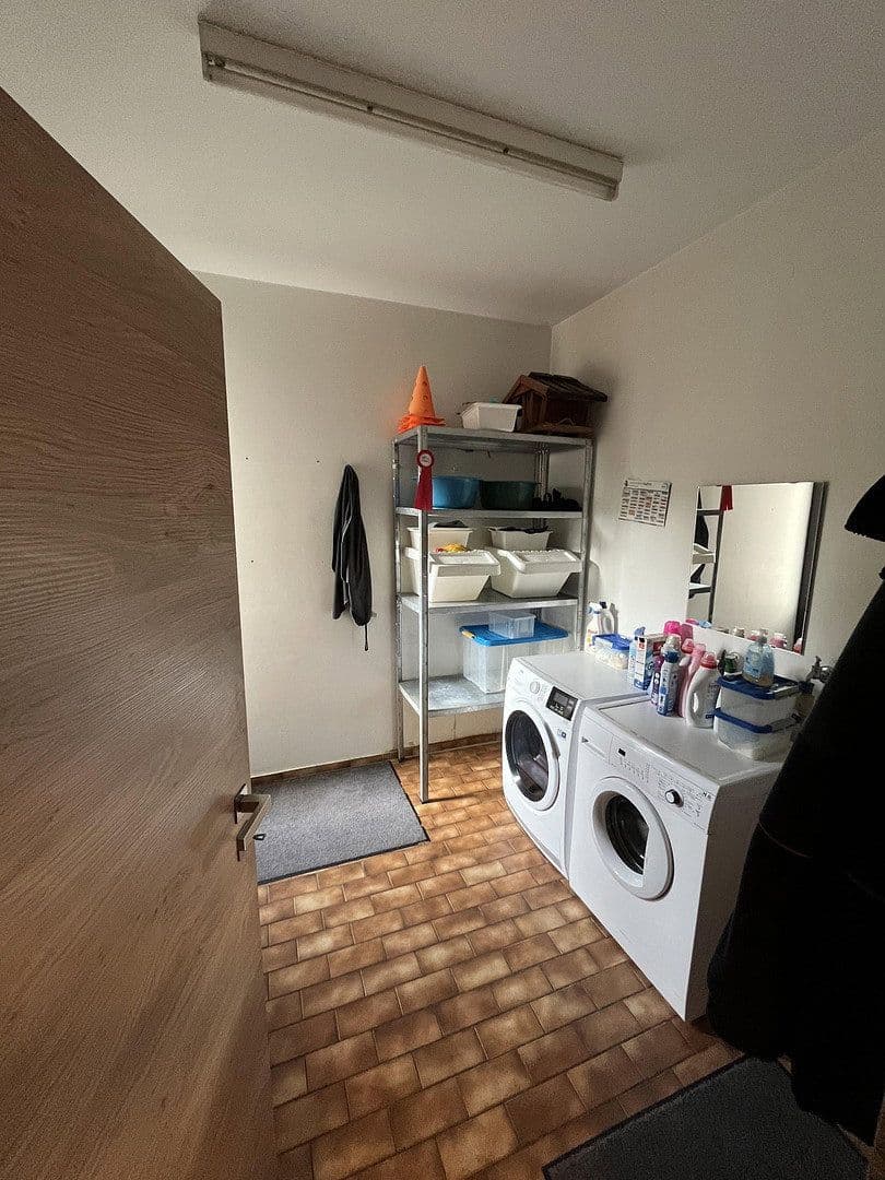 Prodej domu 350 m², pozemek 766 m², Kickelsberg 17, Bad Camberg, Hessen Prodej domu 350 m², pozemek 766 m², Kickelsberg 17, Bad Camberg, Hessen