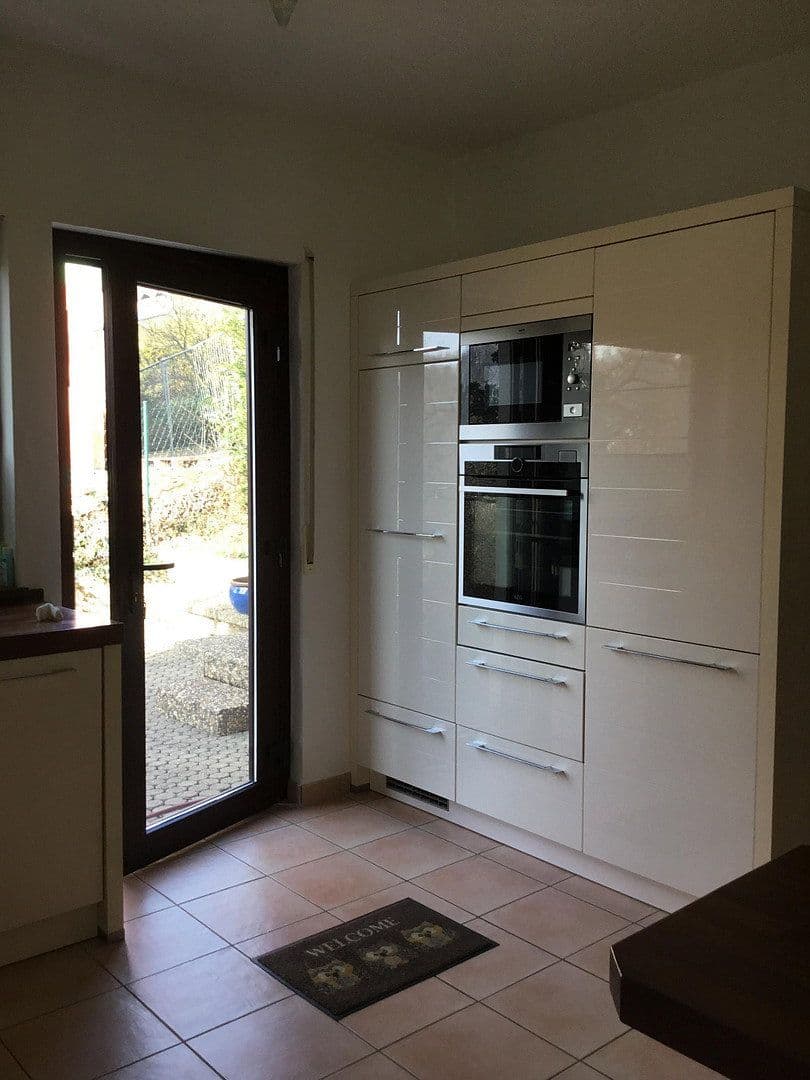 Prodej domu 350 m², pozemek 766 m², Kickelsberg 17, Bad Camberg, Hessen Prodej domu 350 m², pozemek 766 m², Kickelsberg 17, Bad Camberg, Hessen