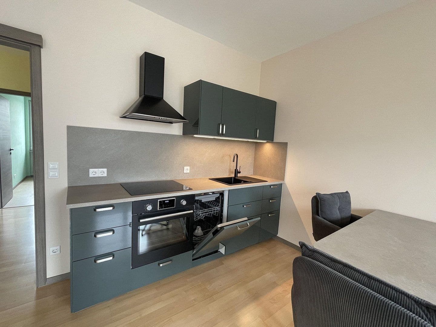 Pronájem bytu 3+1 67 m², Tschudistraße 8, Potsdam, Braniborsko Pronájem bytu 3+1 67 m², Tschudistraße 8, Potsdam, Braniborsko